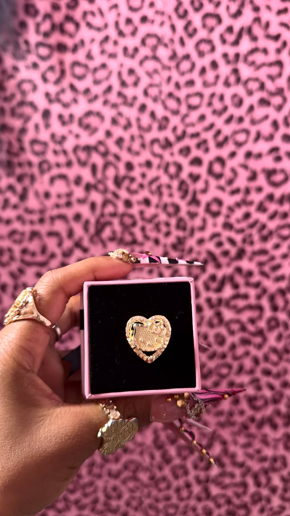 HELLO HEART FACE
